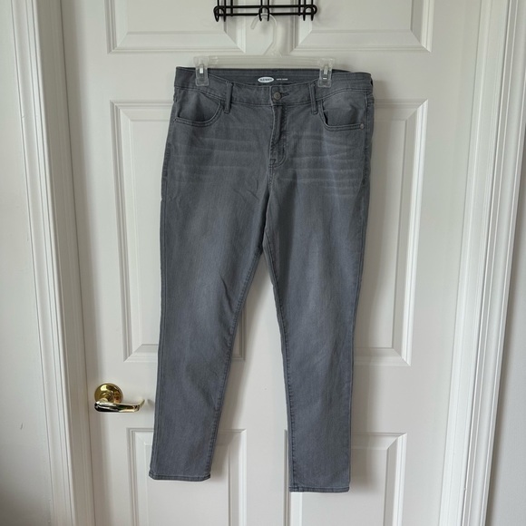Old Navy Super Skinny Distressed Grey Jeans size 12 - Picture 1 of 9
